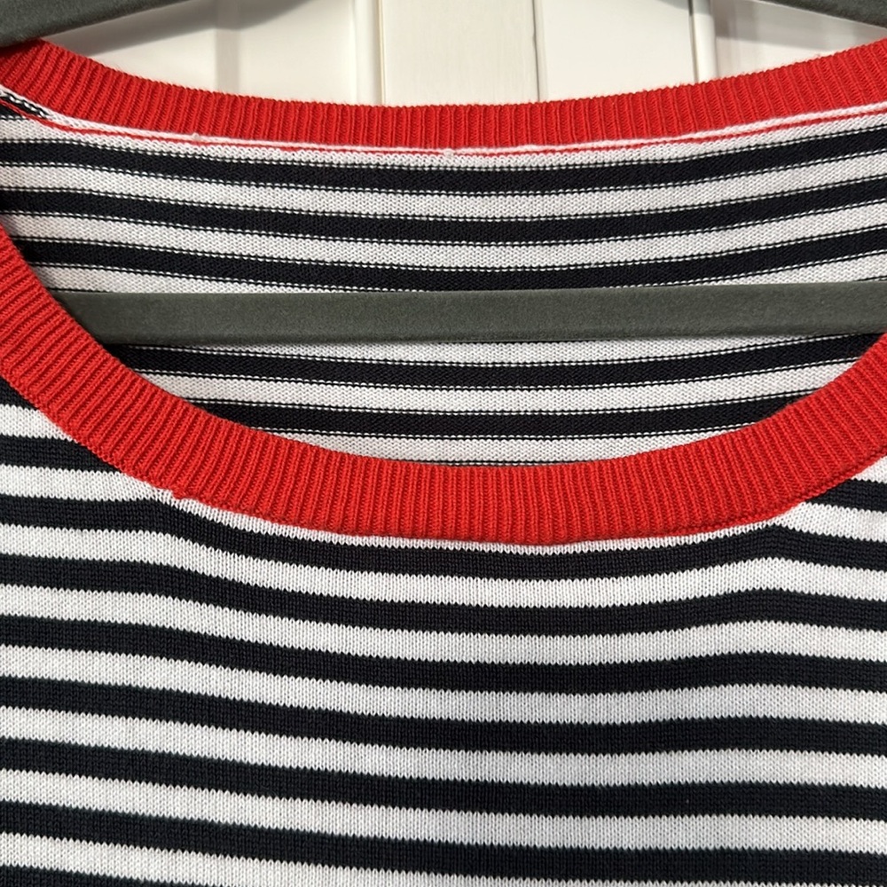Women’s light weight sweater size large excellent condition - Picture 2 of 6